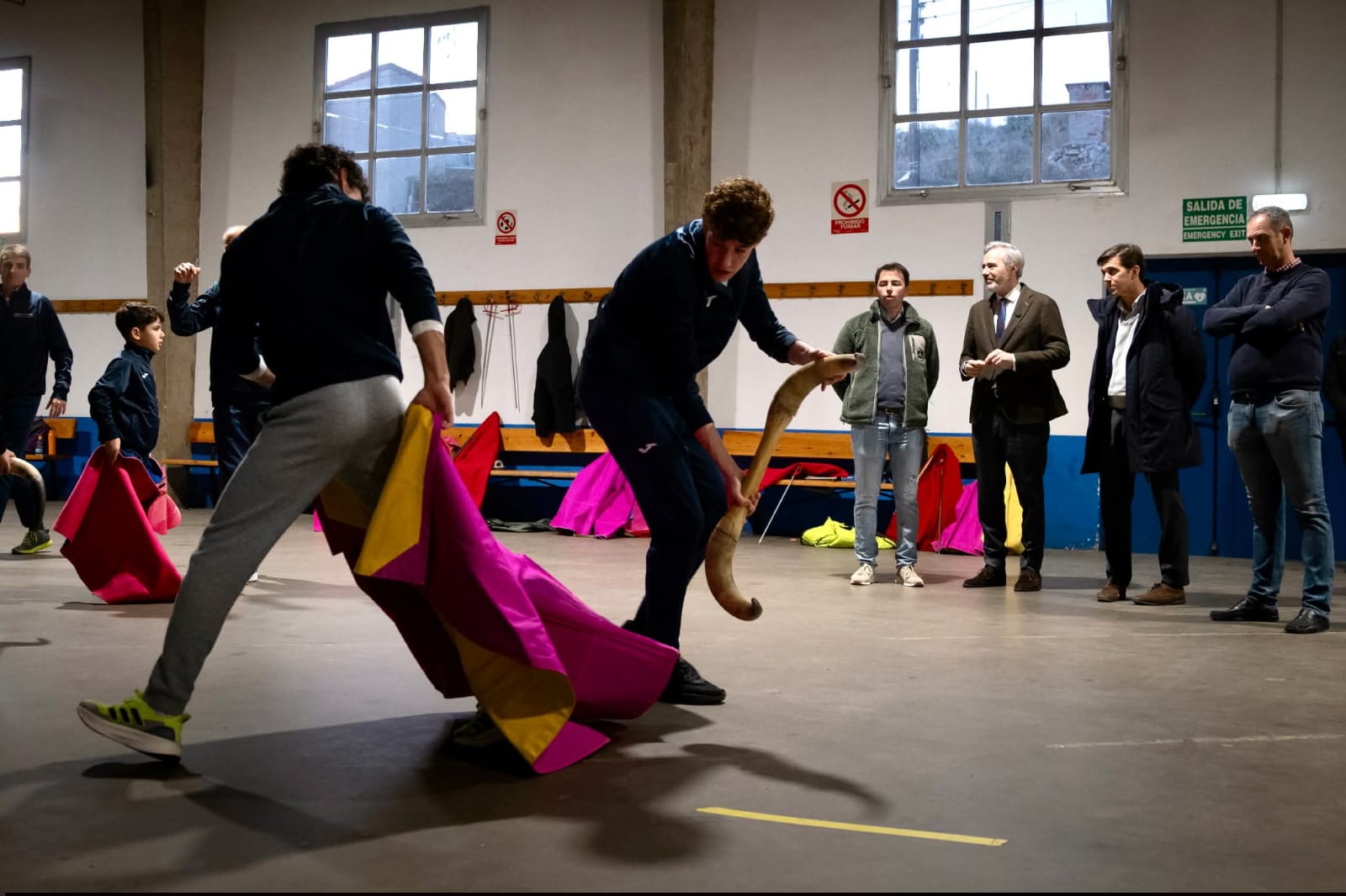Azcón respalda la Escuela Taurina Mar de Nubes: “El toreo es parte inseparable de la identidad aragonesa”