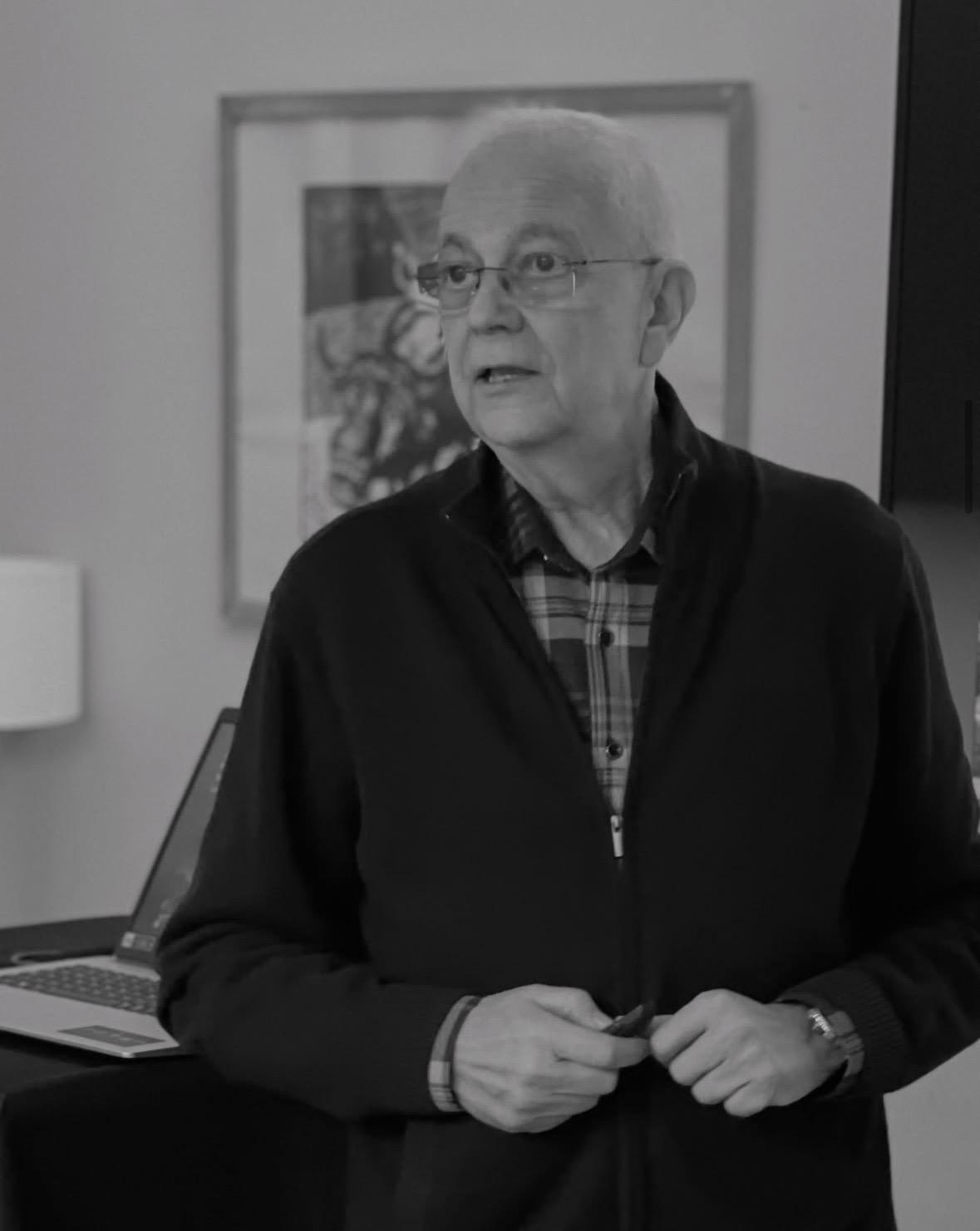 Fallece Miguel Ángel Moncholi, referente del periodismo taurino y pionero de la información en televisión, a los 70 años