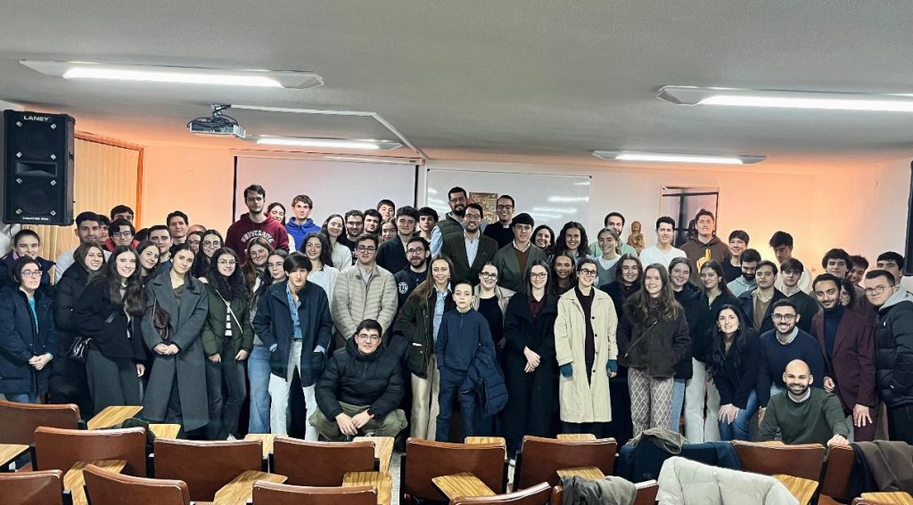Jarocho, con los universitarios en Valladolid