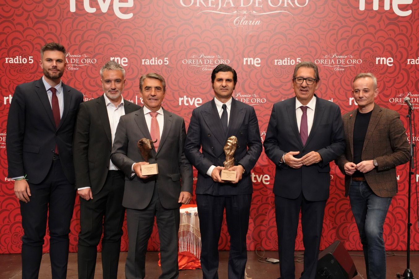 La entrega de la Oreja y el Hierro de Oro ensalza a Morante y Victorino