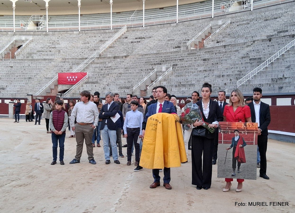 Las Ventas rinde un emotivo homenaje al novillero Nicolás Cubero
