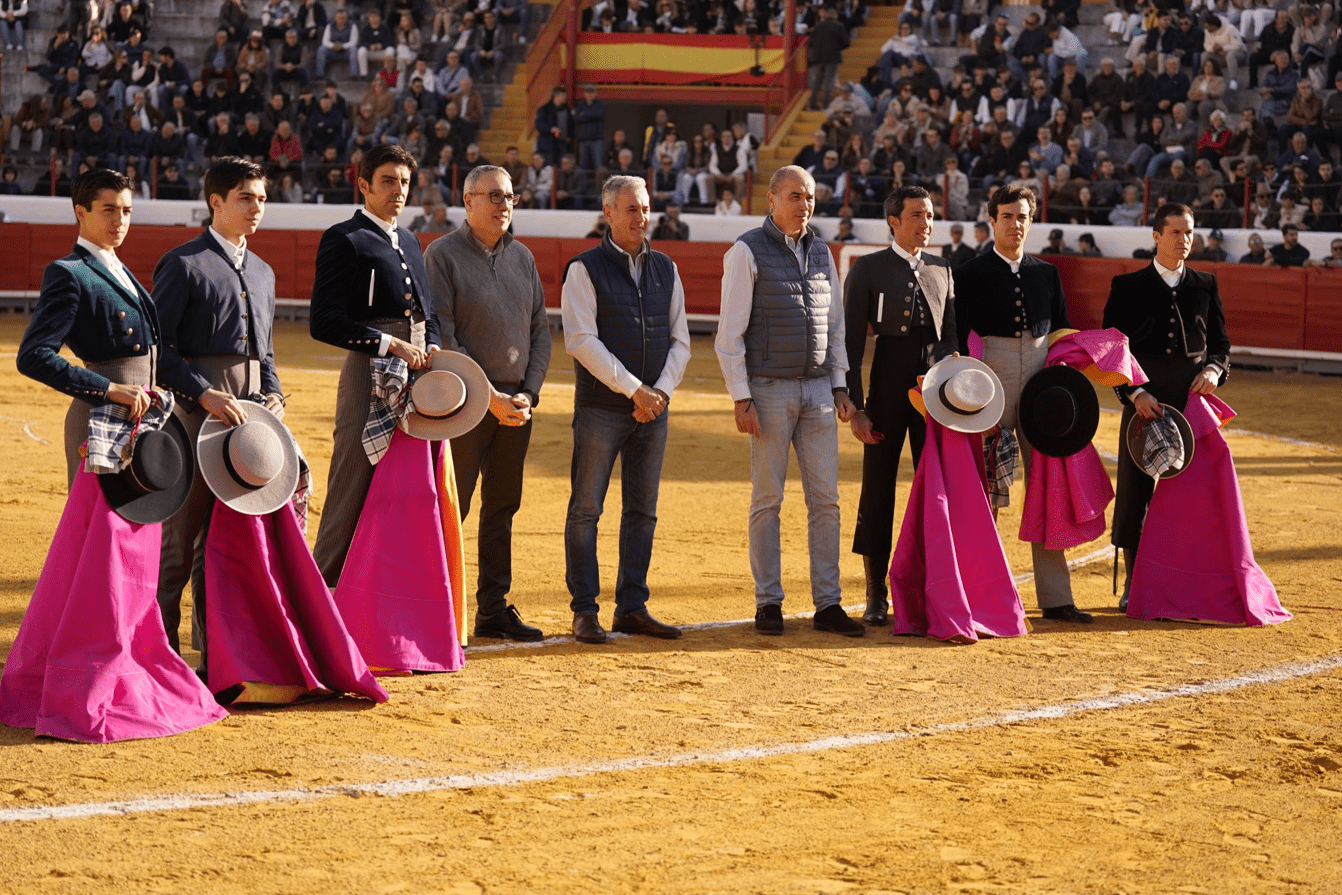 Rufo indulta a ‘Carcelero’ en una tarde grande de Santiago Domecq en Bargas