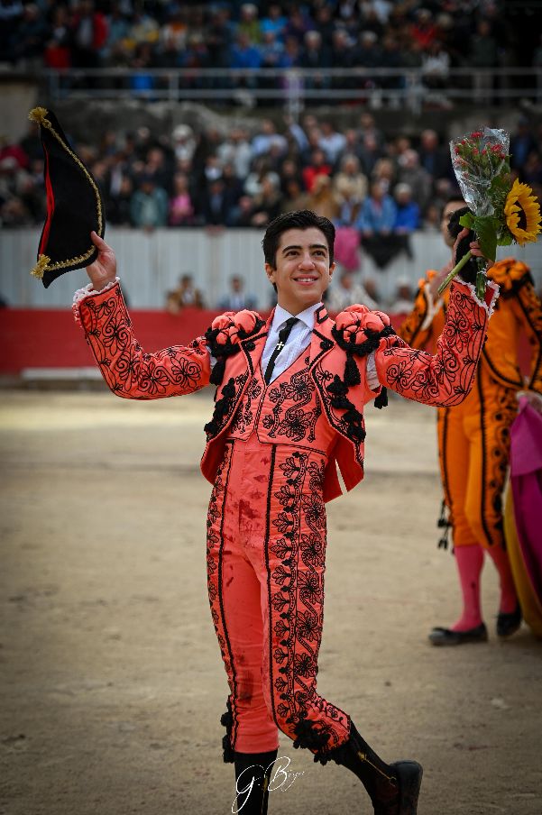 Marco Pérez, a por el triplete en Arles
