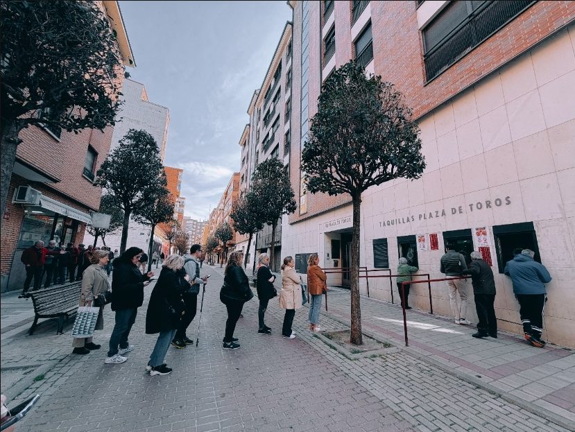 Colas y máxima expectación en Valladolid por la corrida estrella de San Pedro Regalado con Morante