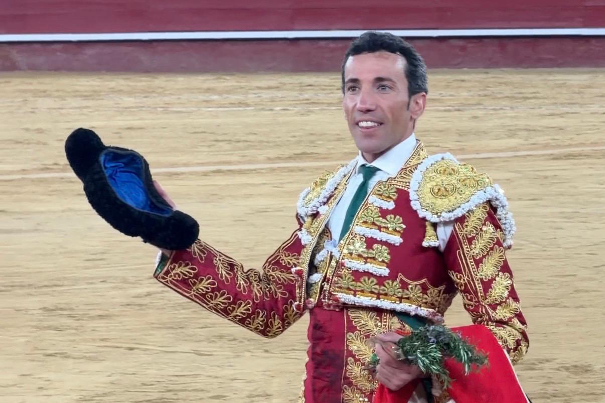 Oreja al natural de David de Miranda en una floja corrida de La Quinta