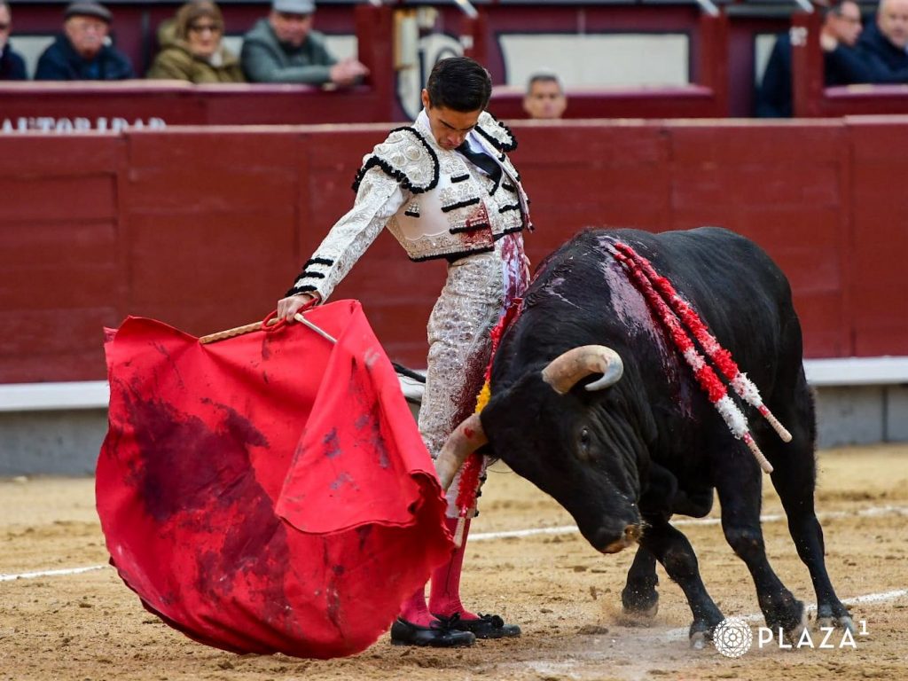 Terna con entrega en una tarde de escaso juego ganadero