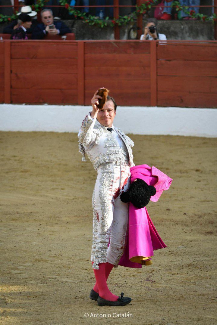 Javier Cortes y Álvaro Burdiel cortan una oreja cada uno en la fase clasificatoria