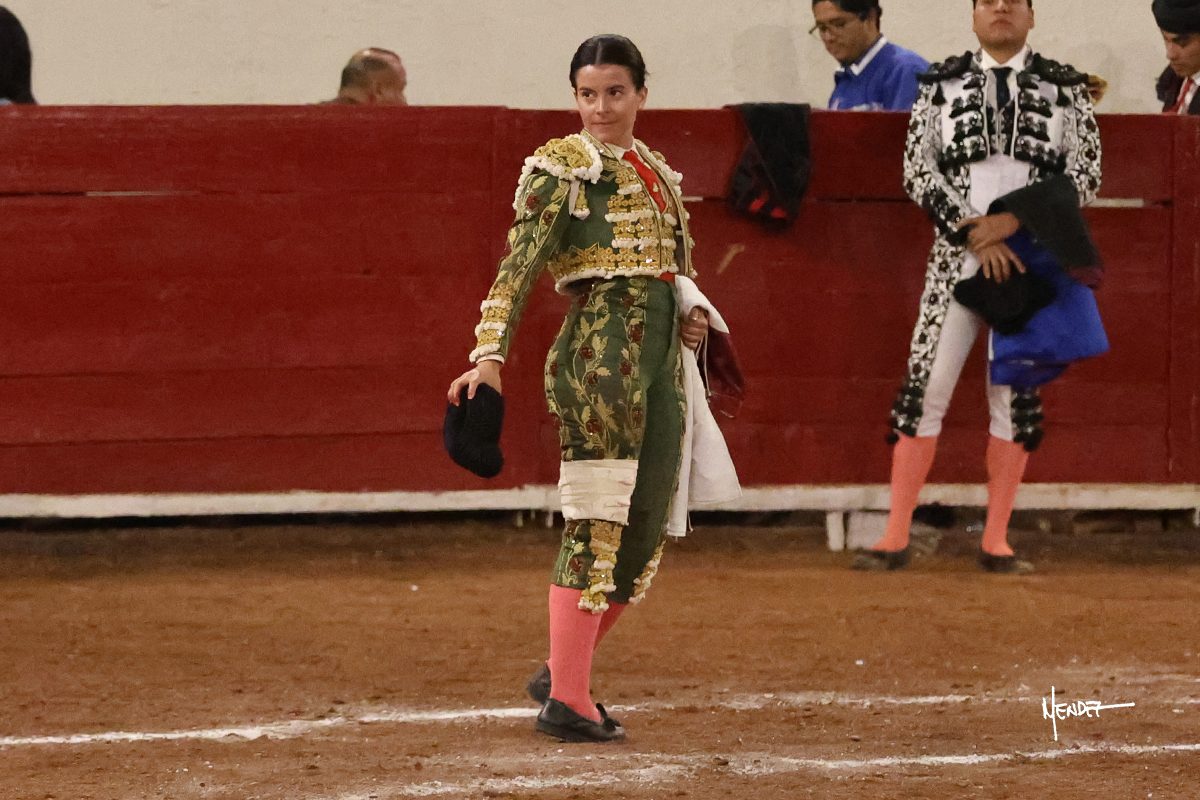 Miriam Cabas derrocha seguridad y firmeza en una tarde en la que resultó herida en la Plaza de Toros San Marcos de Aguascalientes
