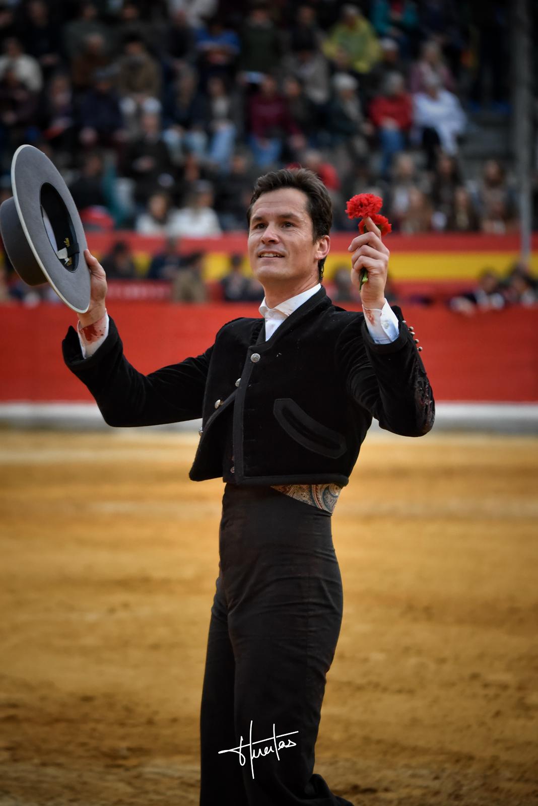 Luque y El Fandi destacan en un festival solidario de buen tono general