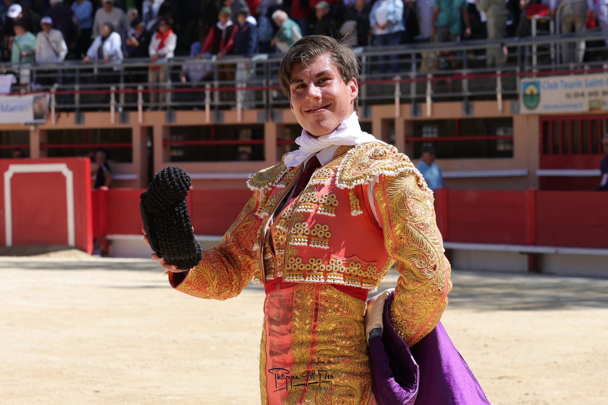 Sauvaire corta la única oreja en Saint-Martin-de-Crau en una matinal de competencia desigual
