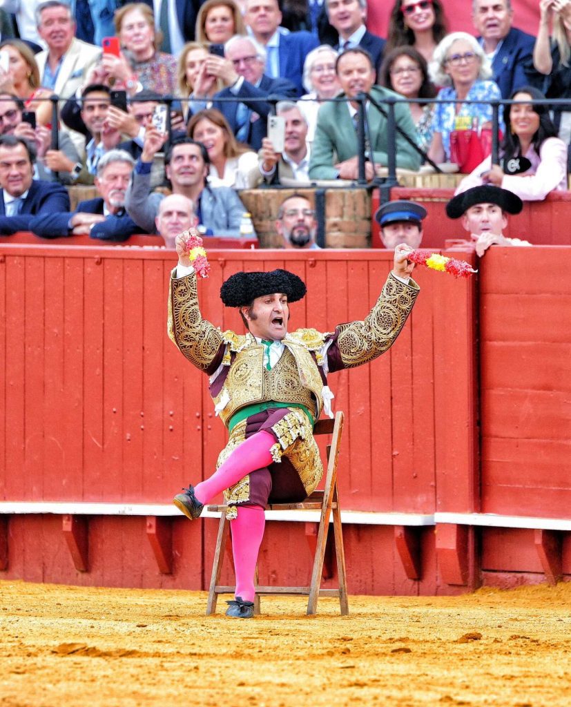 Morante suma un quinto paseíllo en Sevilla tras su tarde histórica de abril