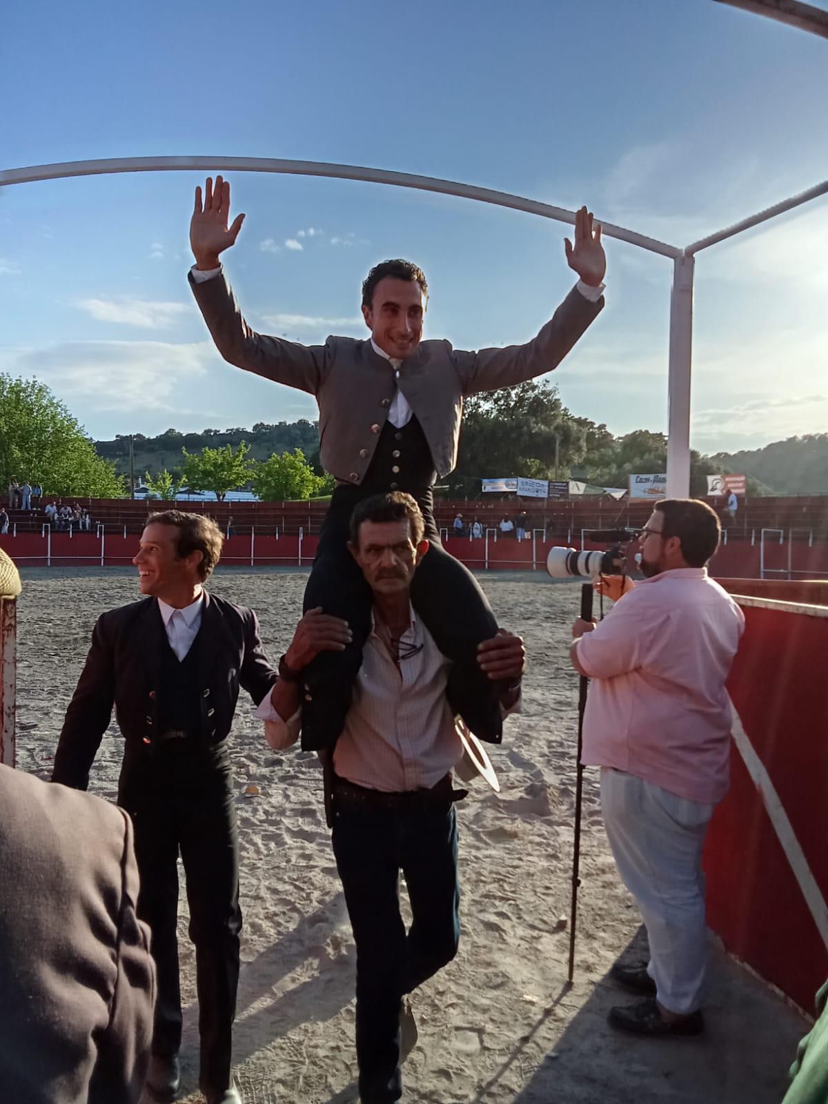 García Corbacho firma un triunfo rotundo en Barrancos antes de su alternativa