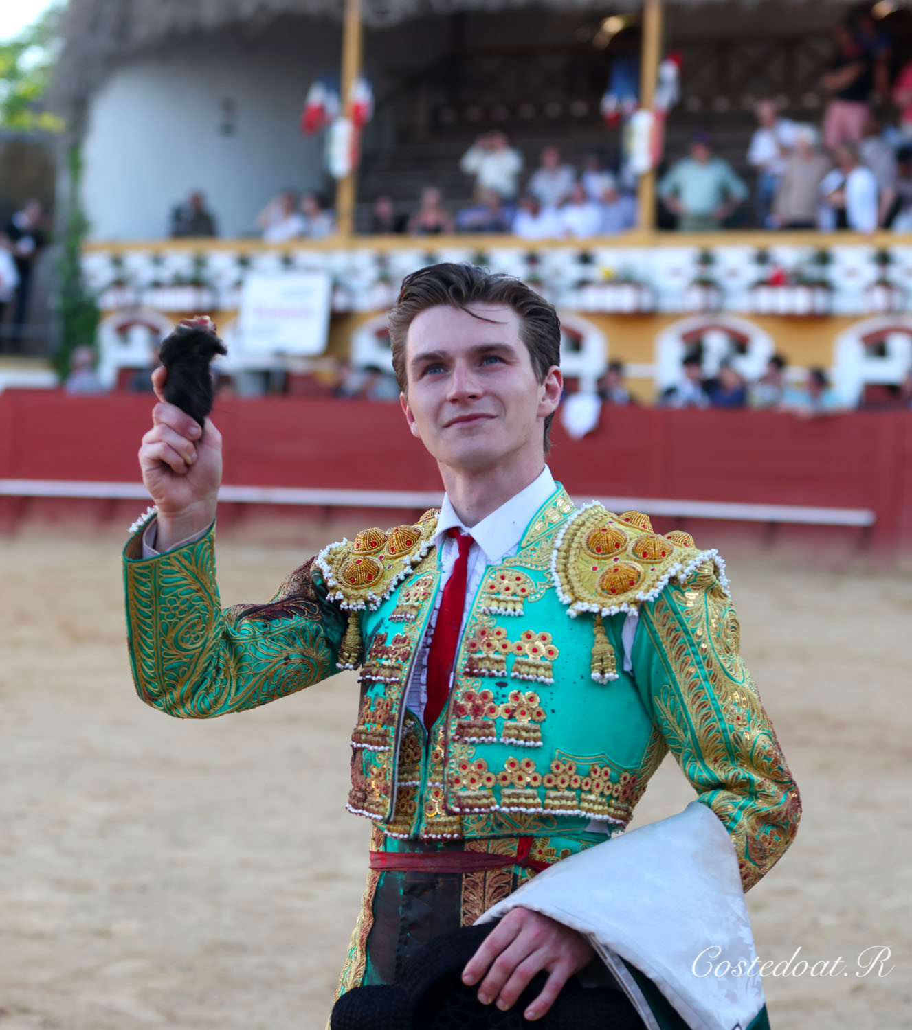 Ruiz de Velasco toca pelo en Mugron en una tarde marcada por la exigencia