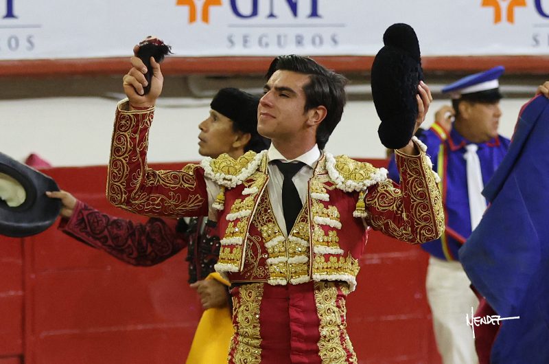 Colombo corta una oreja en una tarde de teclas en la segunda de San Marcos en Aguascalientes