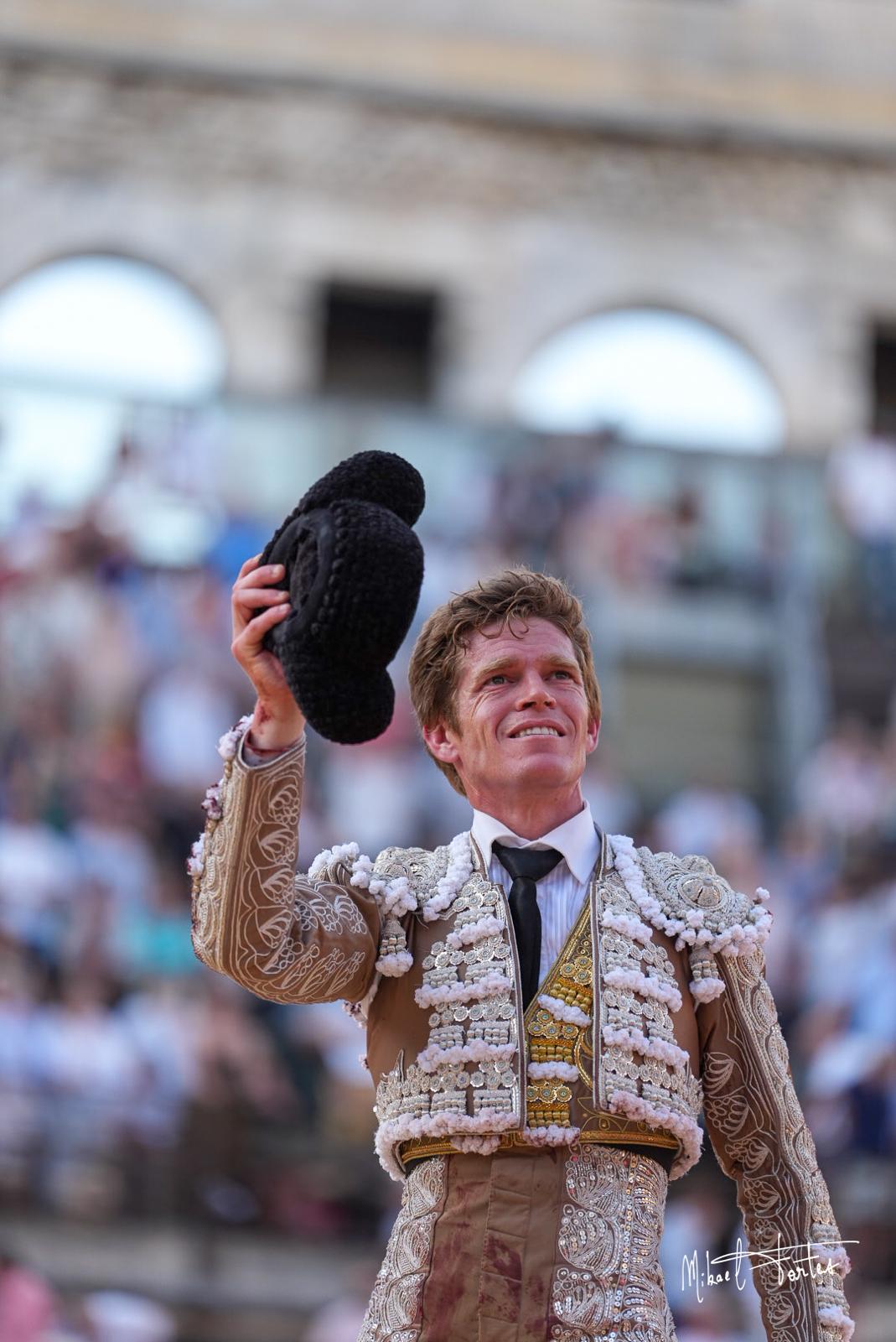 Borja Jiménez y Clemente dejan la mejor versión en Nîmes en una feria que se cerró con una oreja por coleta