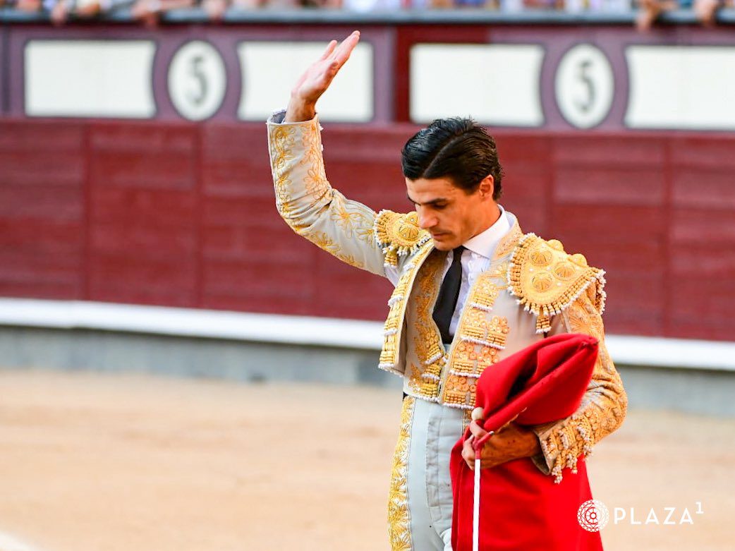 De más a menos, el de El Puerto se raja y desespera a Pablo Aguado tras un inicio con clase