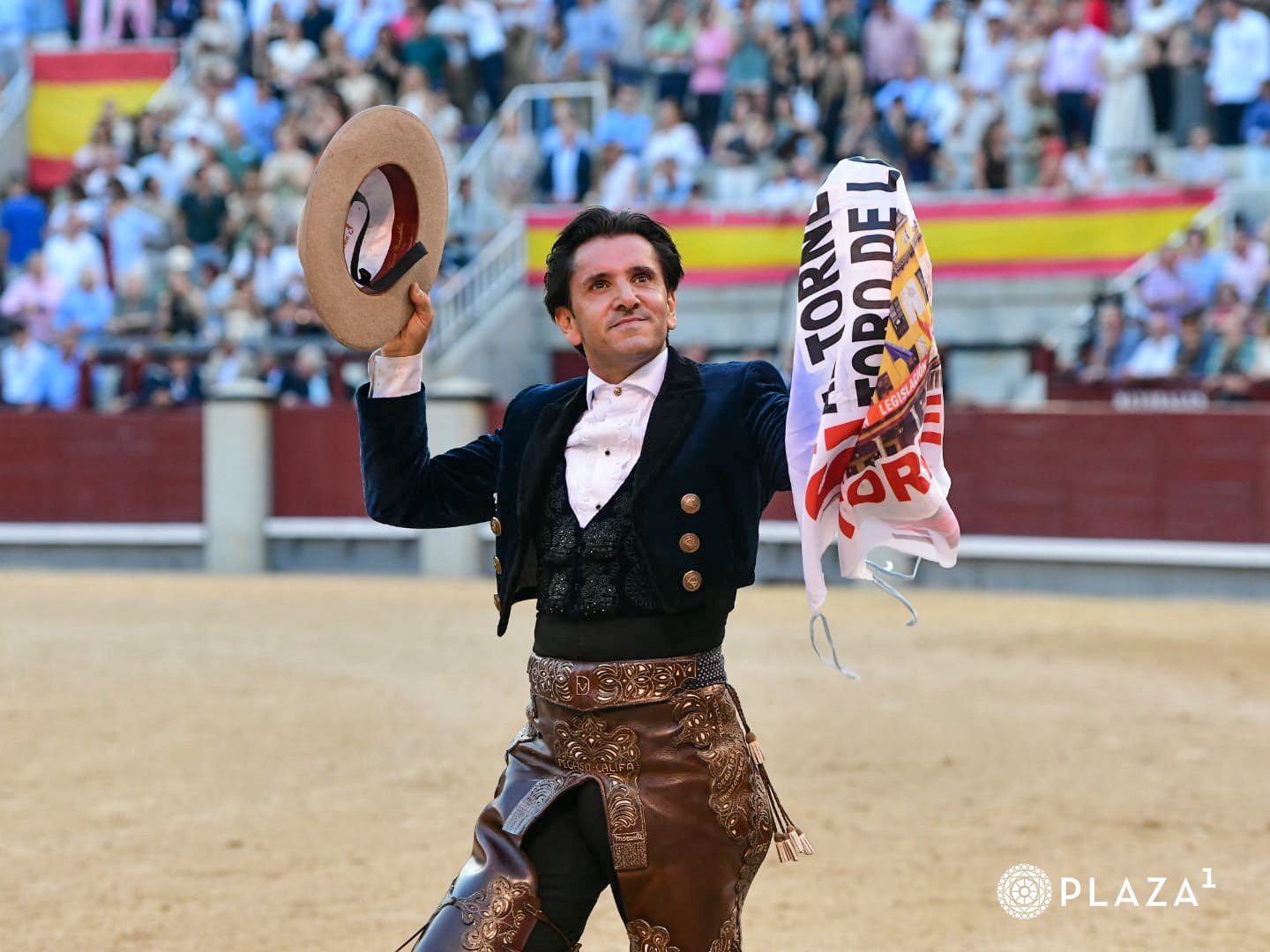 Voltereta y firmeza de Isaac Fonseca en una faena de mucha disposición