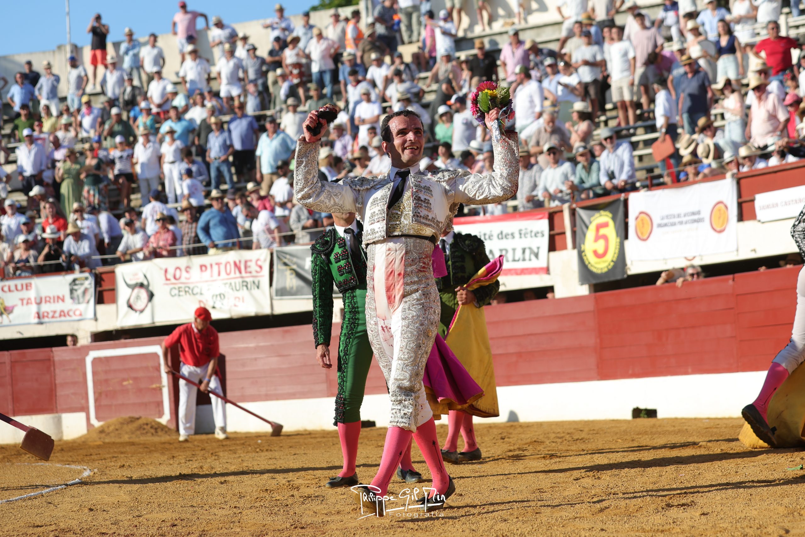 Damián Castaño roza la Puerta Grande en Vic con una tarde heroica ante los Miura