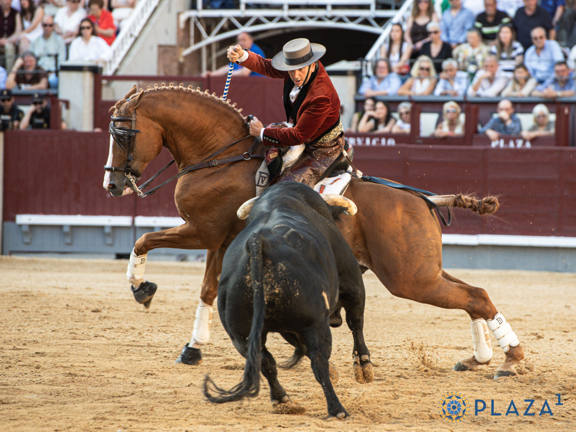 Ventura y Cartagena cortan una oreja en la primera de rejones de San Isidro; Guillermo Hermoso roza el triunfo