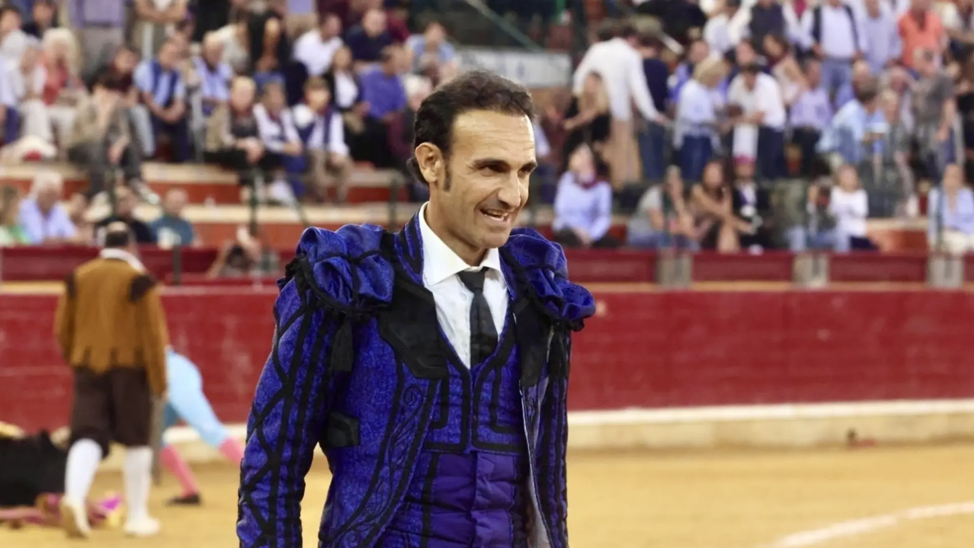 Alberto Álvarez, grave tras caer en una trituradora de pienso: sufre pérdida de tejido en ambas piernas y una hemorragia masiva