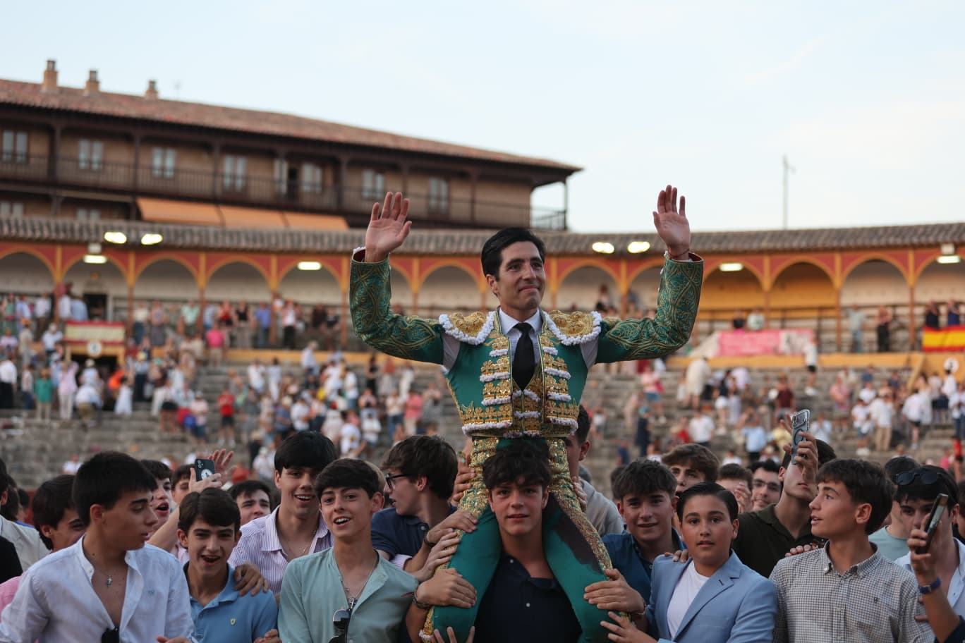 Álvaro Lorenzo salva el Corpus de Toledo en la tarde del desencanto de Morante
