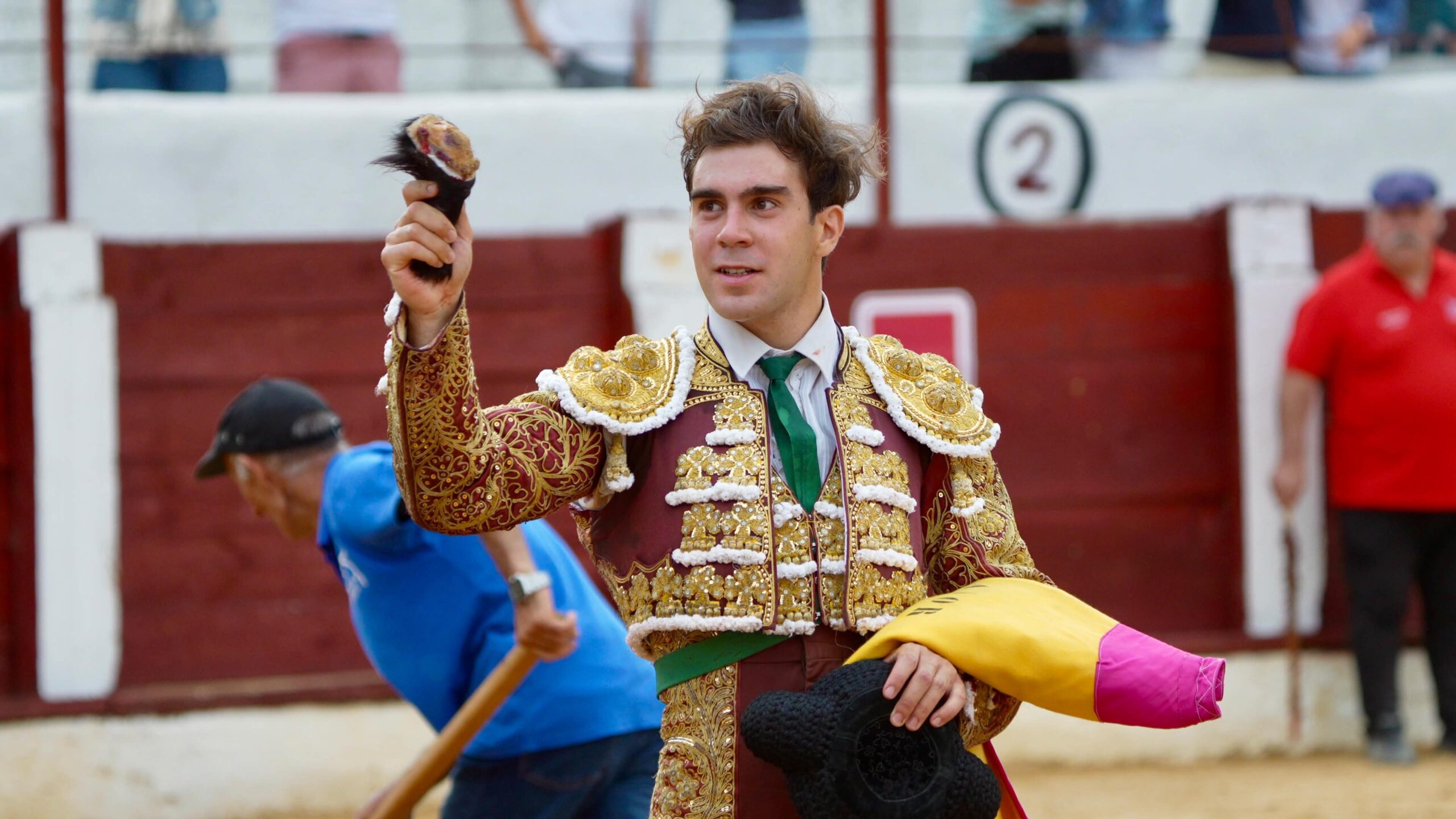 Salvador Herrero toca pelo y Ruiz de Velasco roza el premio en una tarde de entrega en Almazán