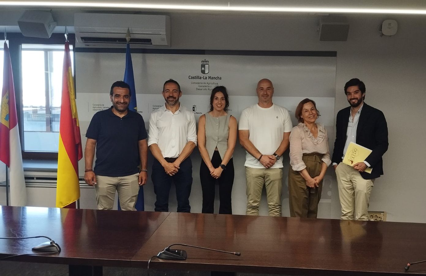 La Junta de Castilla-La Mancha y la Federación Taurina de Toledo abordan mejoras para el campo bravo y los festejos taurinos