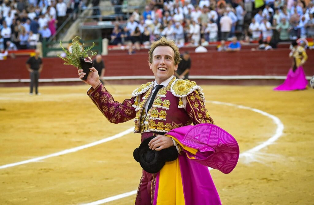 Román Collado causa baja este sábado en El Tiemblo por una recaída de su lesión de hombro
