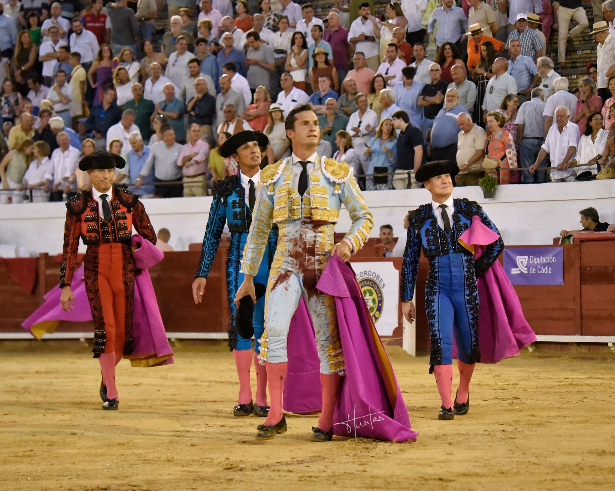 Daniel Luque cambia el sino de la tarde en el arranque de la Feria Real de Algeciras