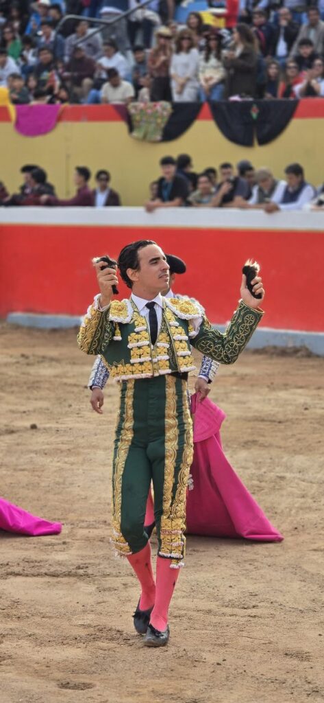Galdós y Perera cierran Bambamarca a hombros en una gran tarde de Los Azahares