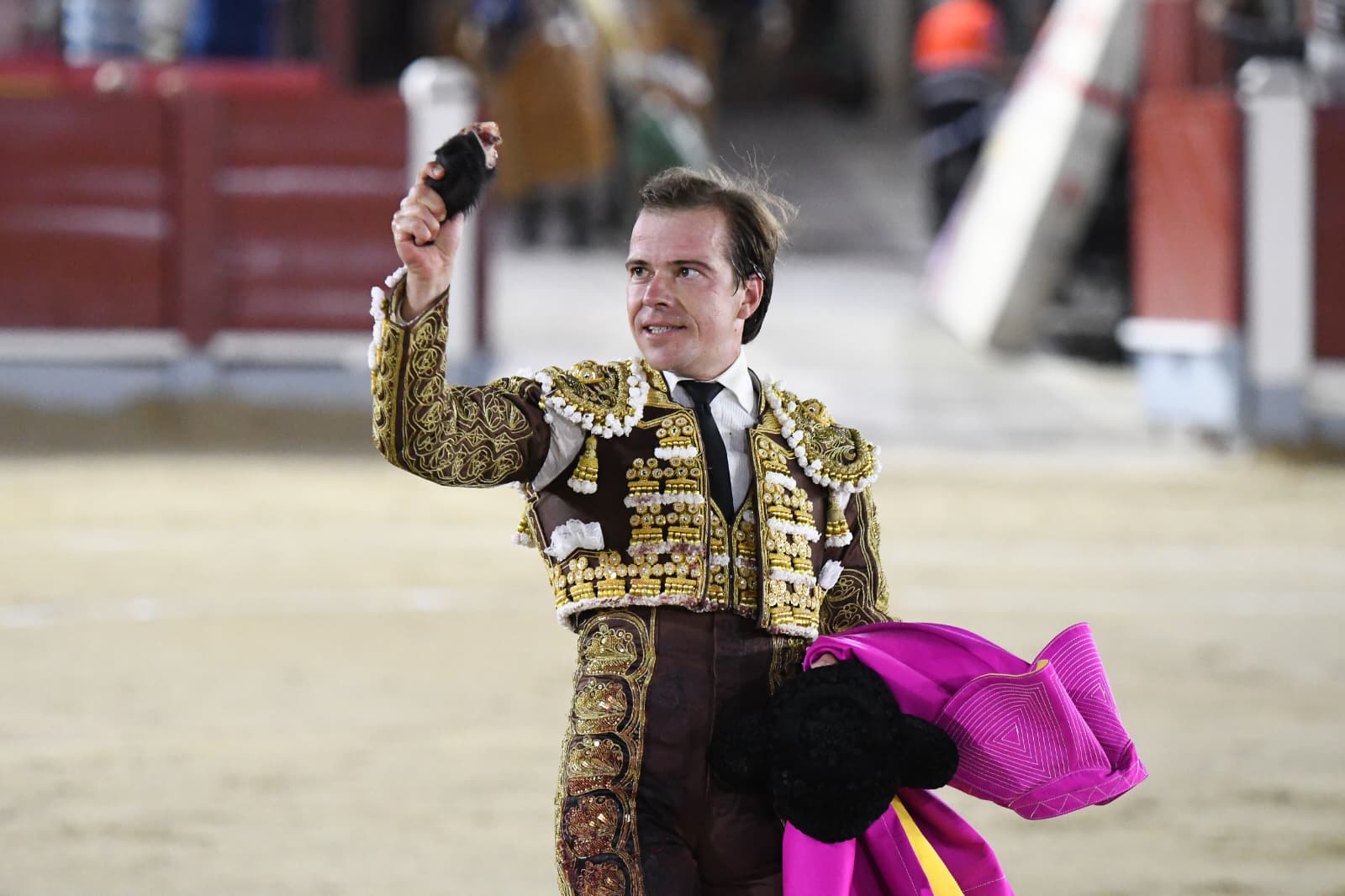 Javier Cortés corta la única oreja en una semifinal de Copa Chenel con lleno en Chinchón