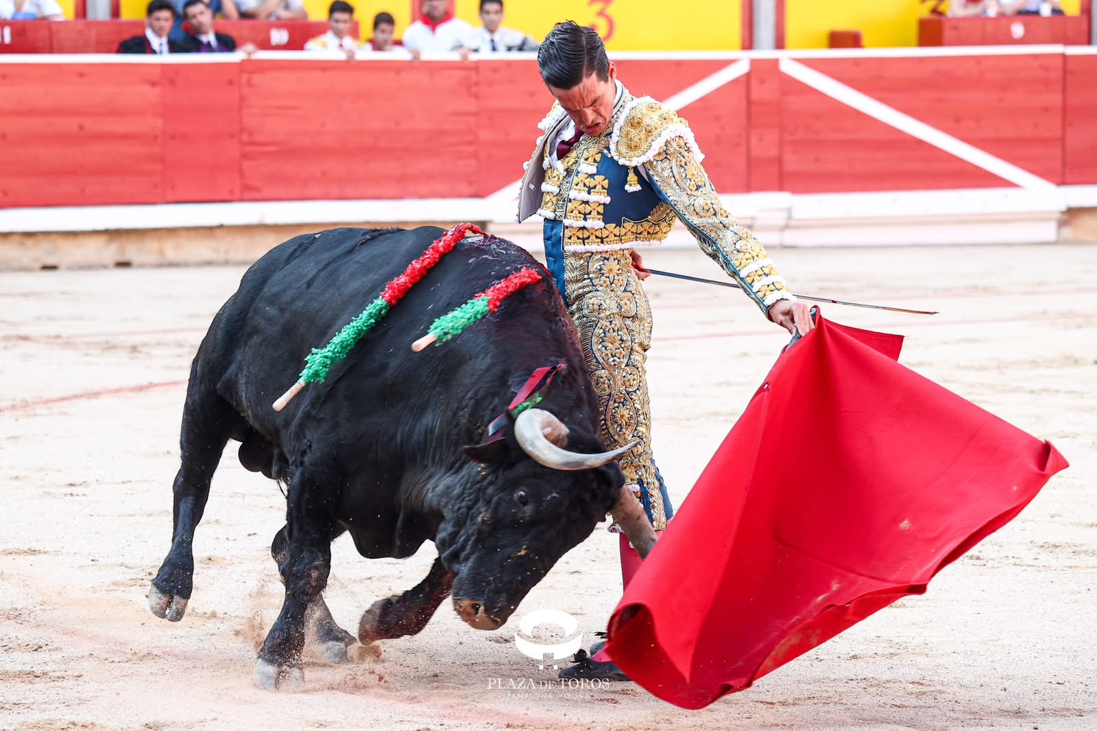 Diosleguarde toca la fibra de Pamplona y Galván pone el sello ante una seria Cebada Gago