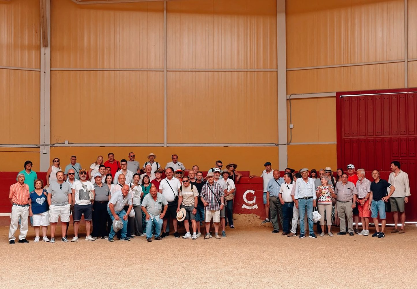 Los abonados de Valladolid viven el campo bravo en Garcigrande antes de la Feria de San Lorenzo