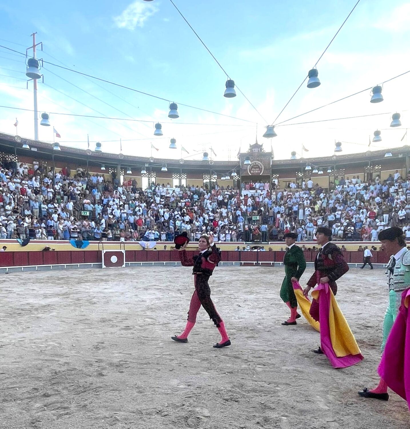 Borja Jiménez, Torrijos y Julio Romero destacan en una jornada repartida entre España y Portugal