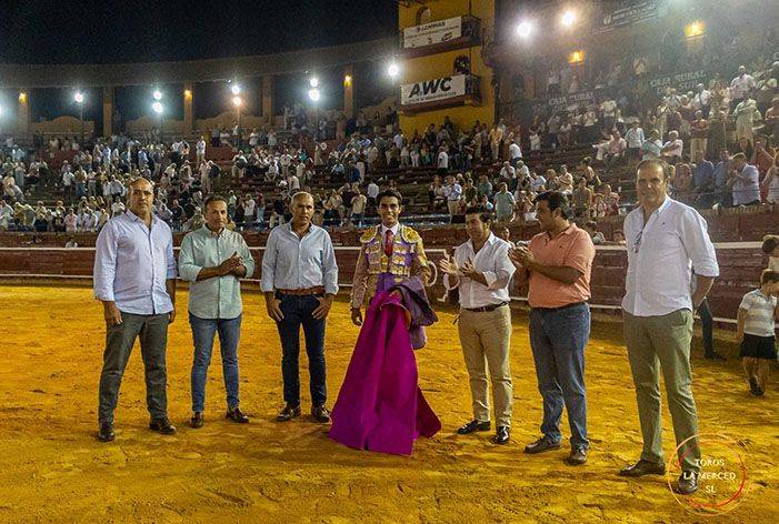 Juanma Viruez y Cristóbal de Lara abren la Puerta Grande en una gran final de Huelva es Torera