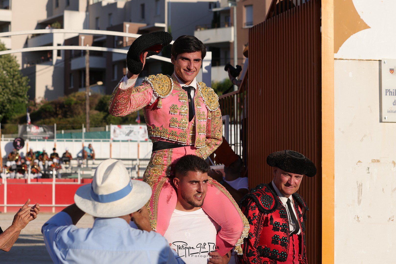 Neyan Espin corta dos orejas en el arranque de “Toros y Campo” en Boujan-sur-Libron