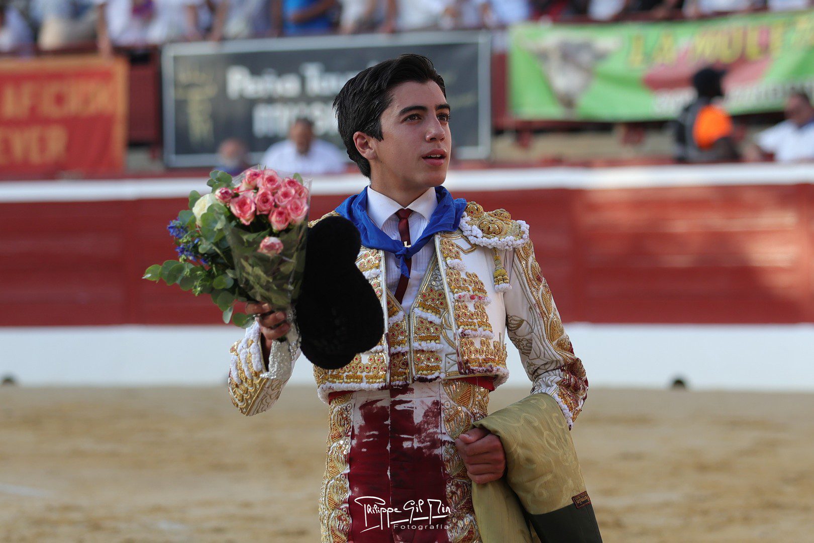 Marco Pérez da una vuelta al ruedo de peso en Mont de Marsan y los aceros frenan el triunfo