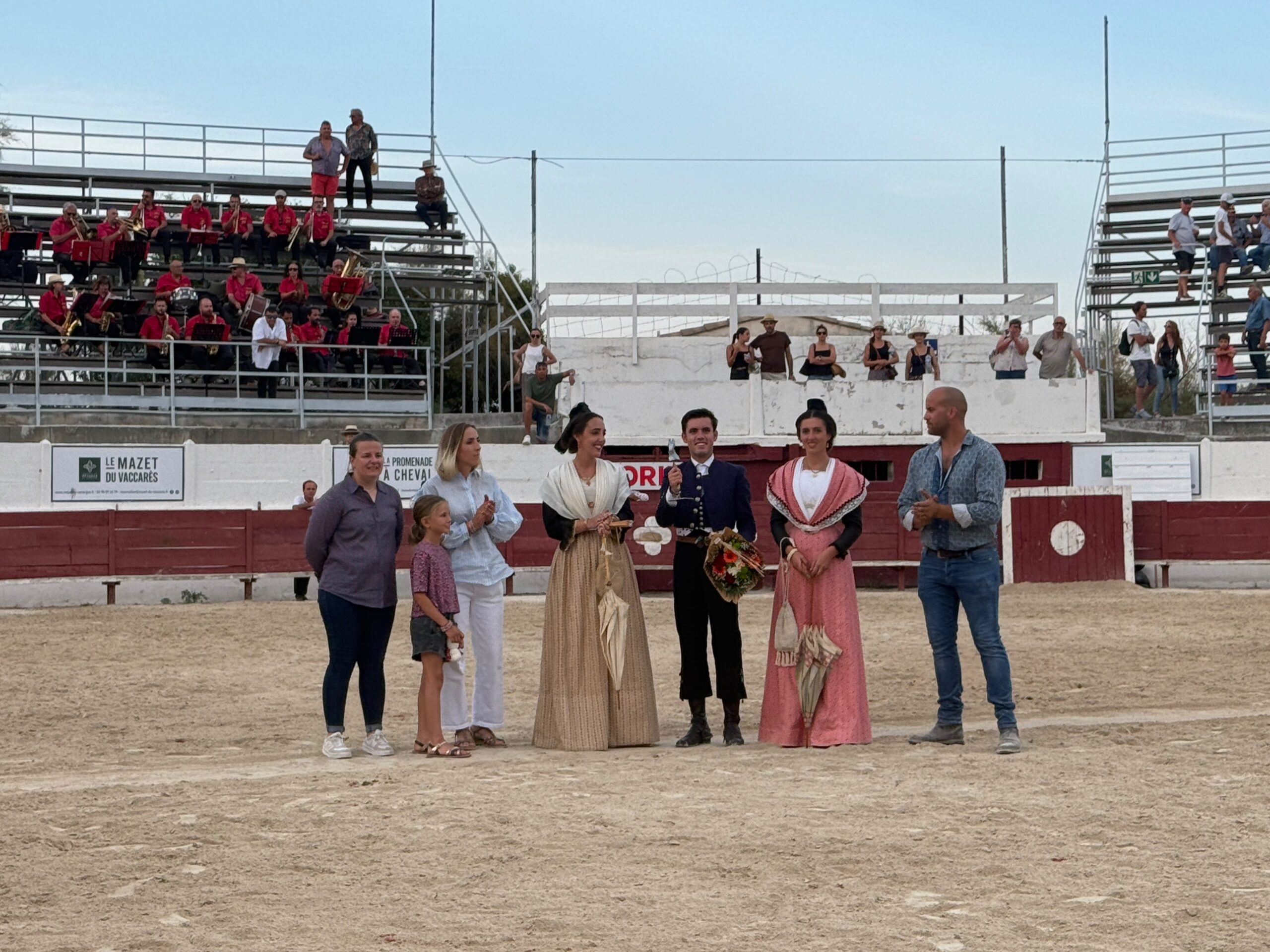 Guillermo Hermoso de Mendoza se lleva el Rejón de Oro de Mejanes tras cortar cuatro orejas