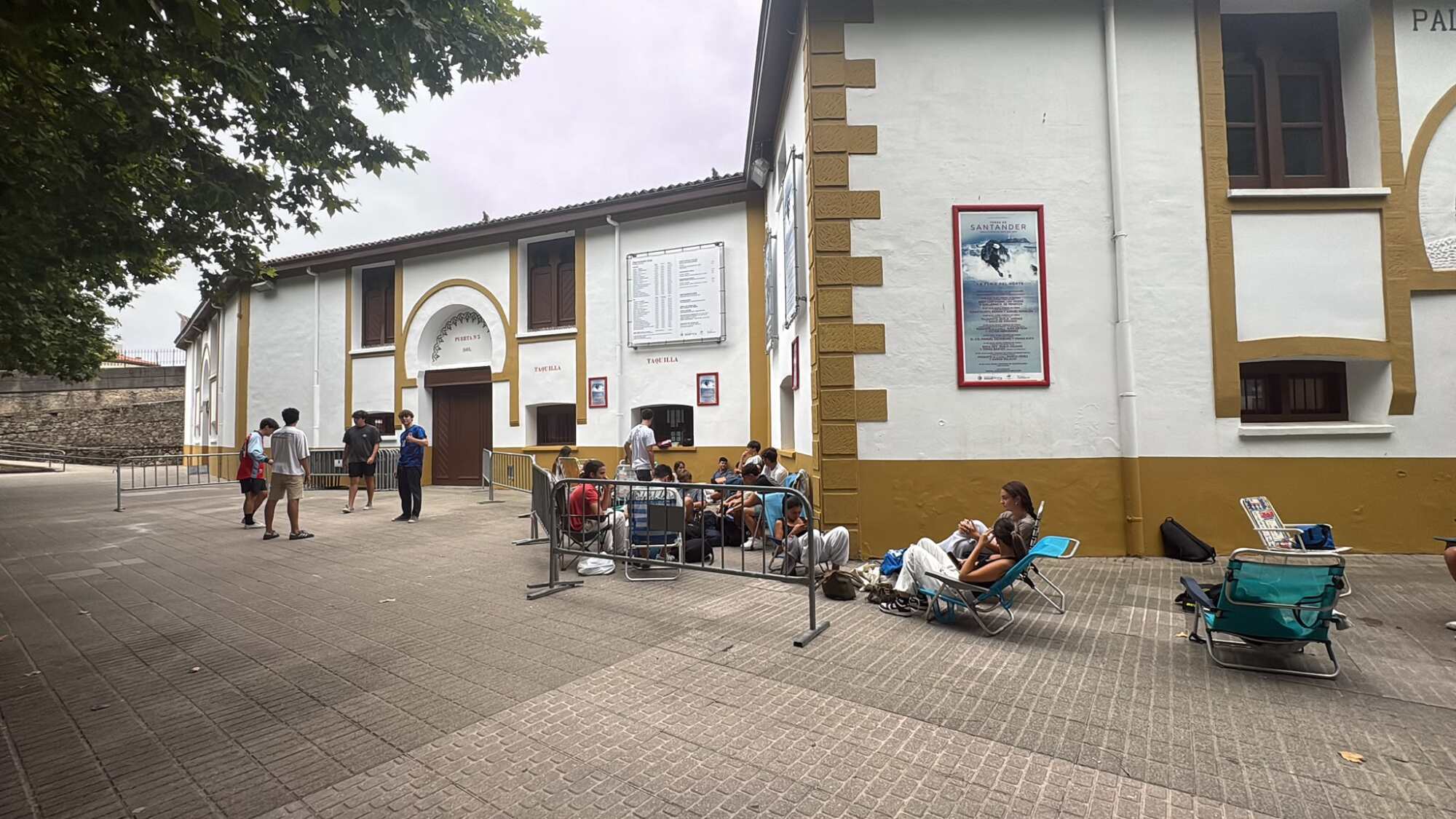 Santander enciende la Feria de Santiago con jóvenes acampados por el Abono Joven