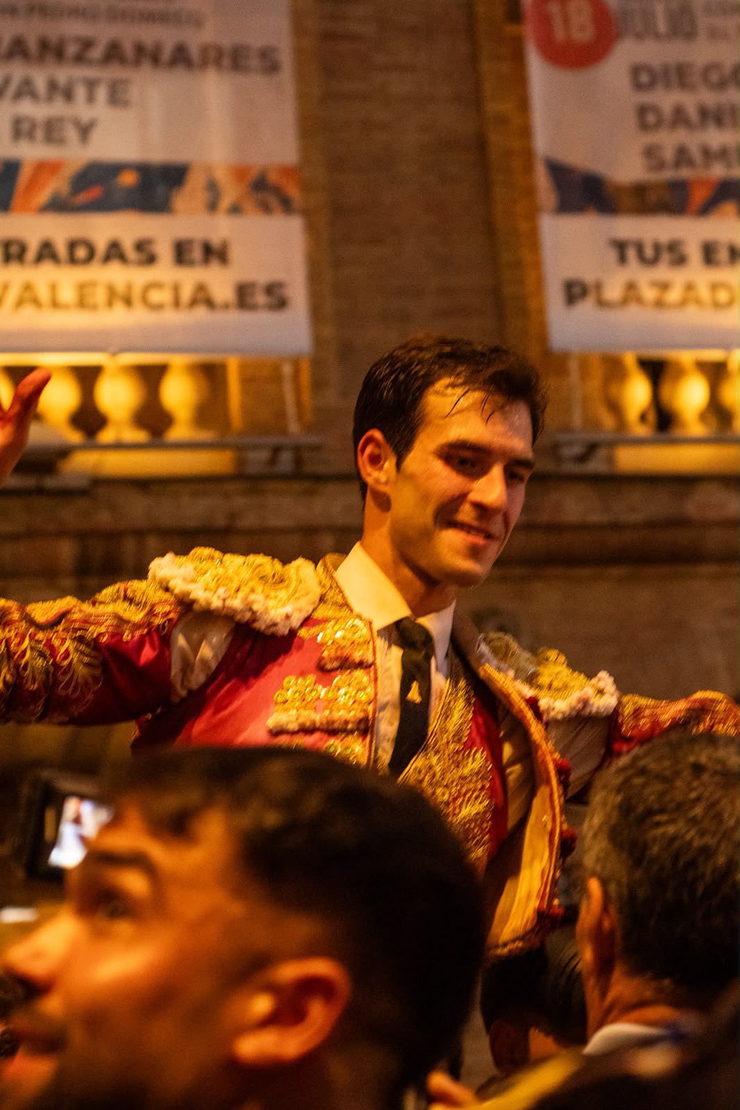 Puerta grande a la vergüenza torera de Samuel Navalón