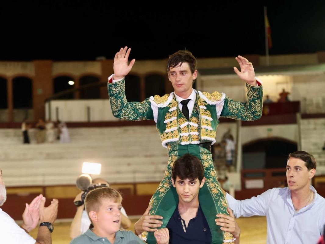 Javier Cuartero corta dos orejas en el arranque del Circuito Valenciano en Vinaròs