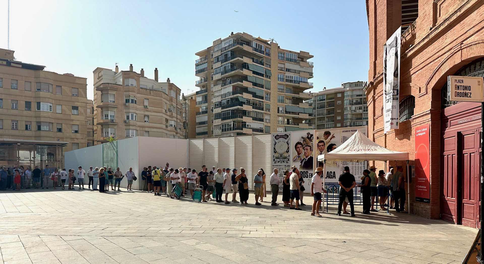 Málaga se vuelca con La Malagueta: colas desde la madrugada y el 22 de agosto roza el lleno