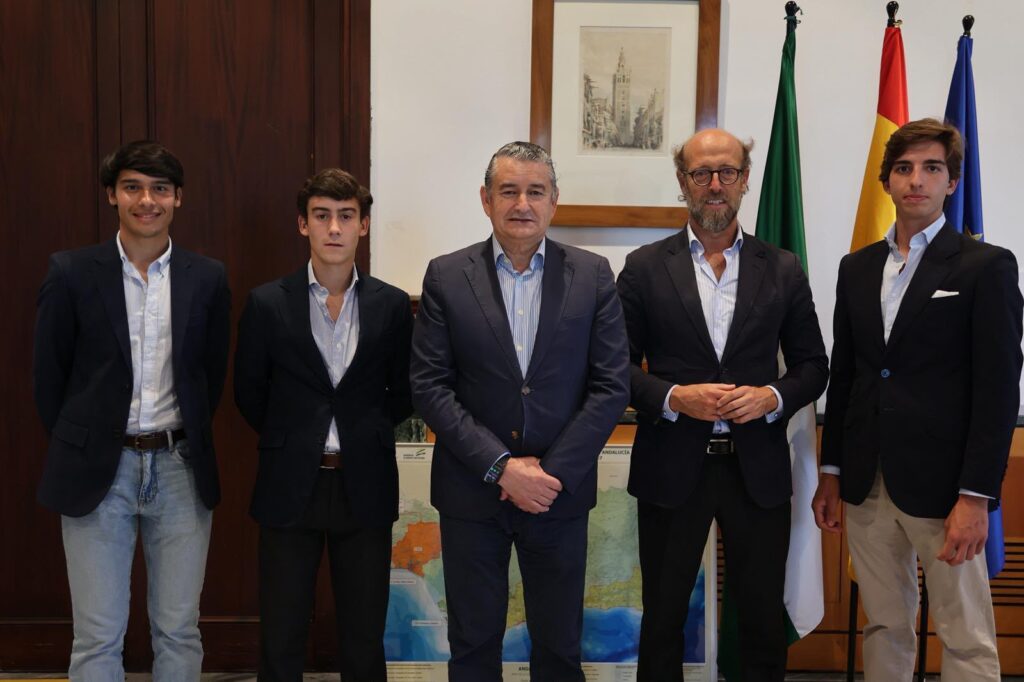 La Junta de Andalucía respalda a los finalistas del Circuito antes de la gran final en Málaga