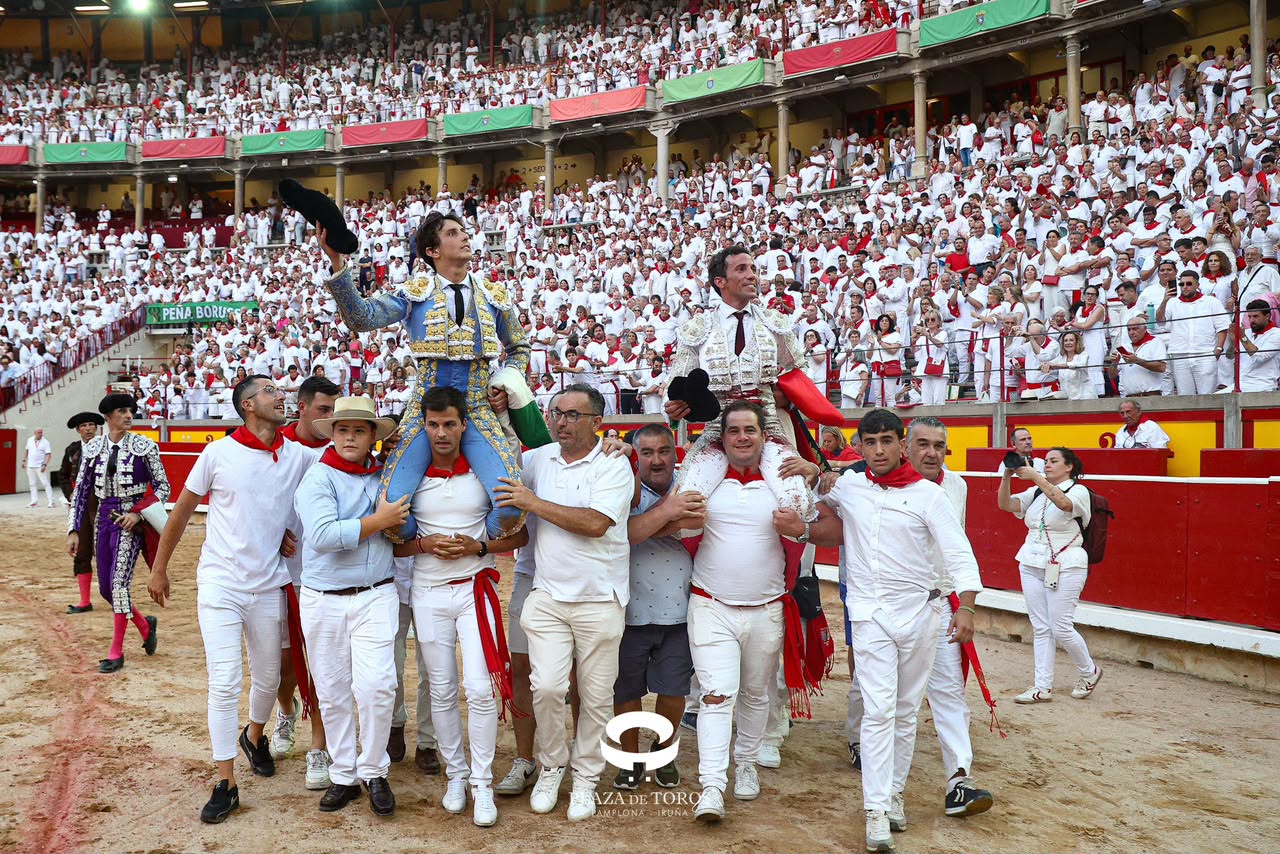 David de Miranda conquista Pamplona y Roca Rey también abre la Puerta Grande en una tarde de desigual premio