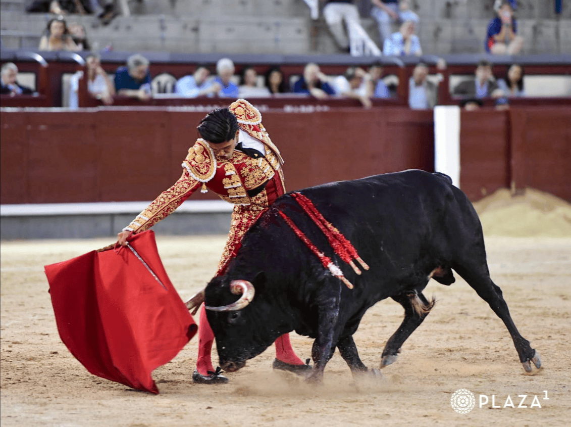 Jairo López deja la nota de mayor actitud en una novillada sin fondo en Las Ventas