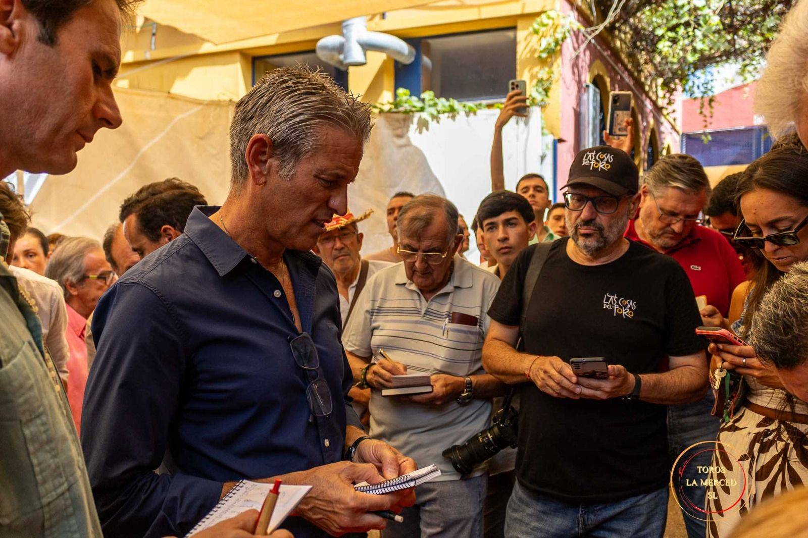Ambiente en los corrales del Coso de la Vega Larga