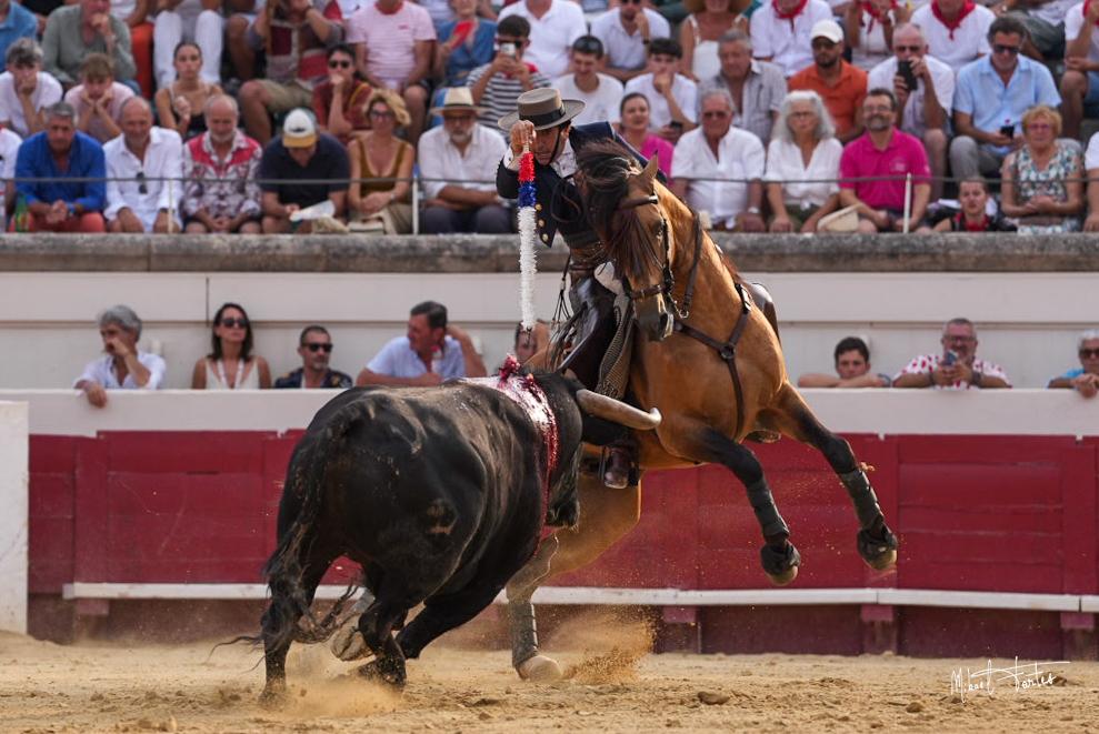 Ventura desata Béziers con un recital y corta dos orejas