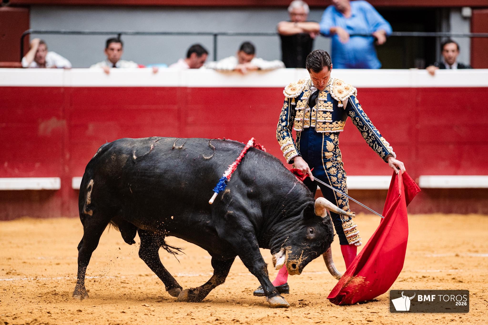 Daniel Luque impone su mando en Illumbe y abre con triunfo la Semana Grande