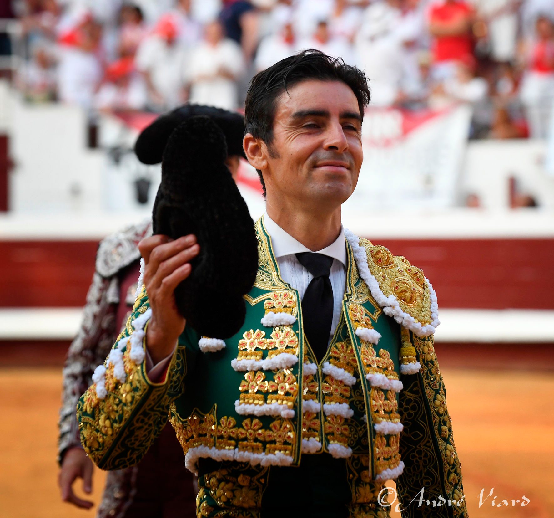 Perera impone su oficio en una dura tarde de Santiago Domecq en Dax
