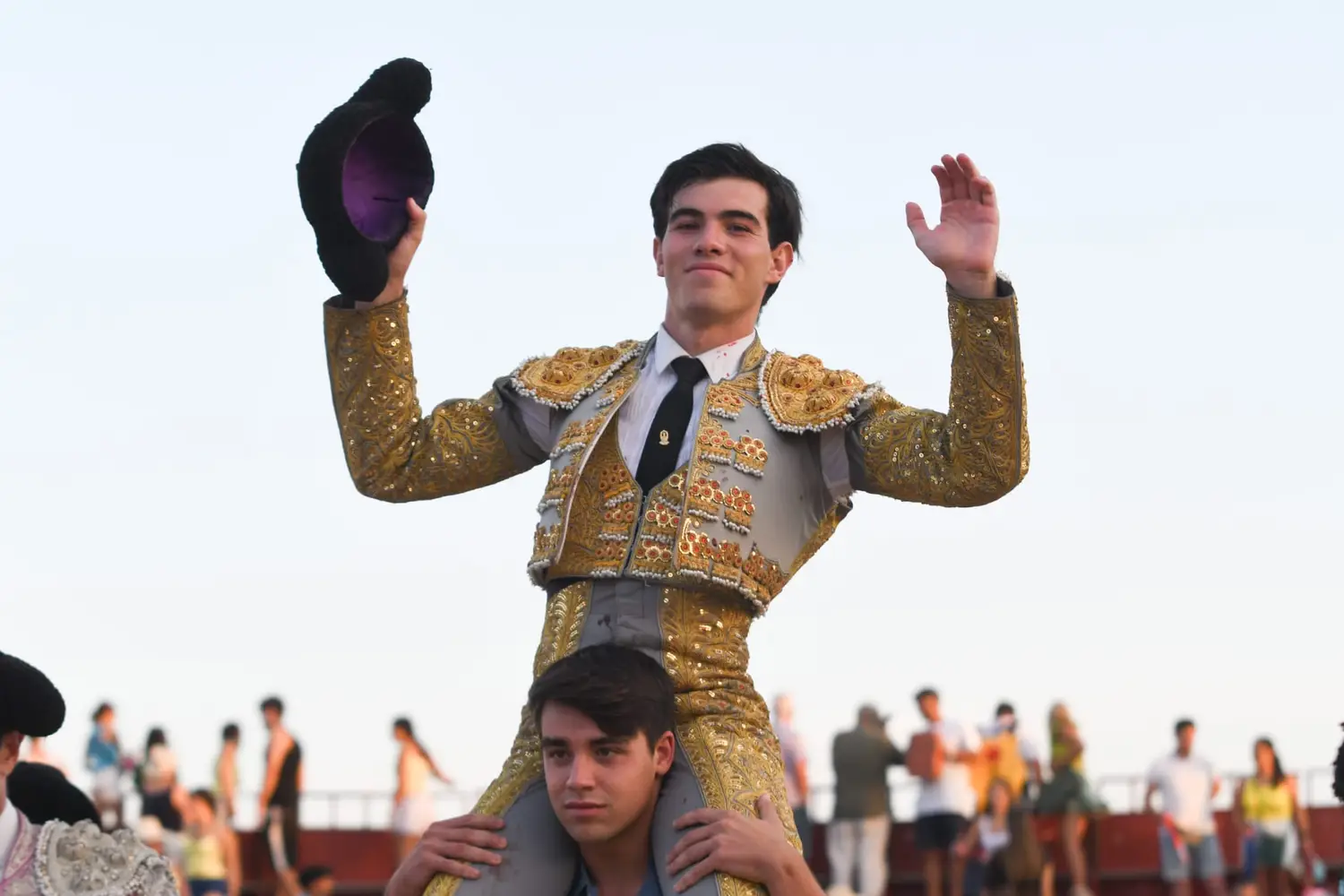 Triunfo de Cid de María en Almorox y rotundo Félix San Román y un buen tono de Cristian González en Cantalejo